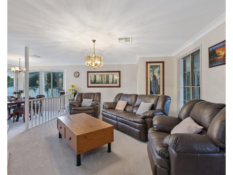 8 Jessie Riley Avenue, Erina NSW 2250