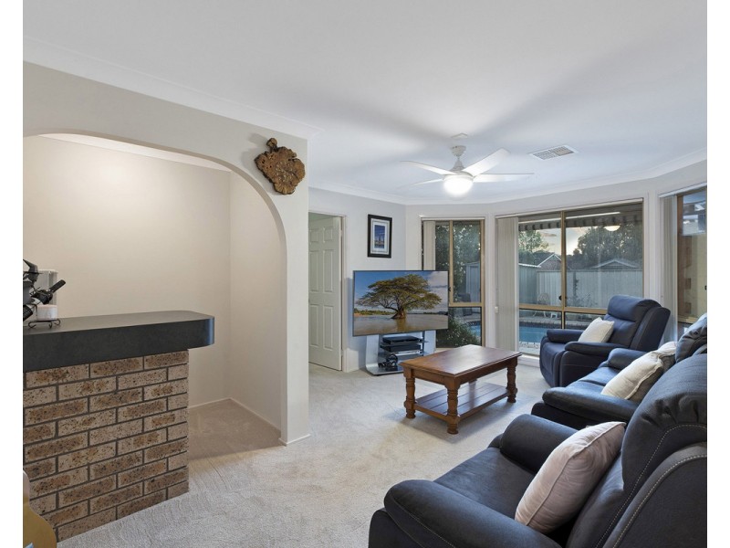 8 Jessie Riley Avenue, Erina NSW 2250