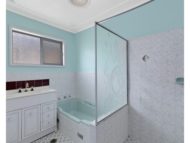 23 Sycamore Avenue, Bateau Bay NSW 2261