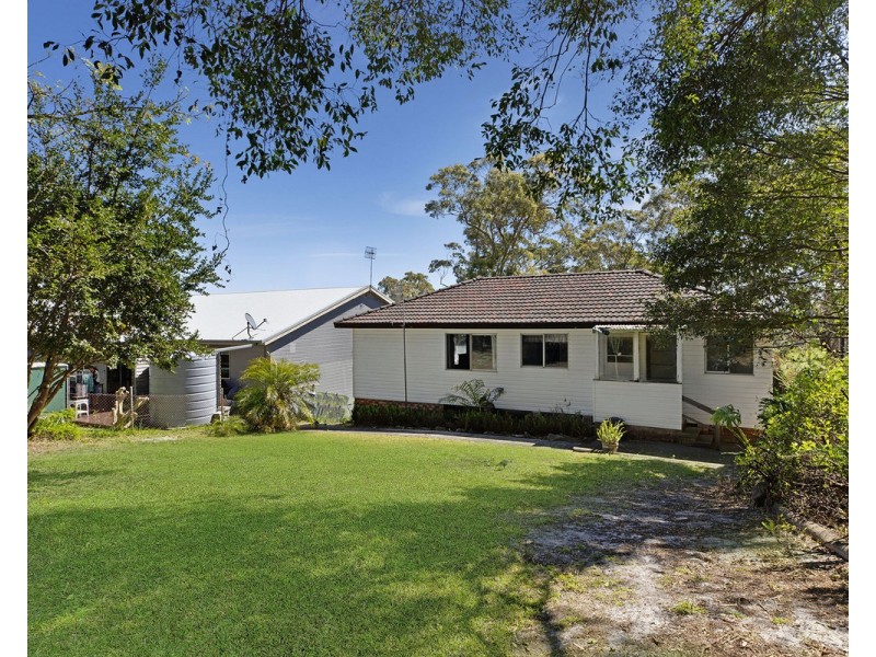 23 Sycamore Avenue, Bateau Bay NSW 2261