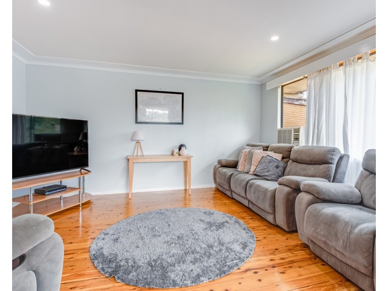 18 Tingira Crescent, Wyoming NSW 2250