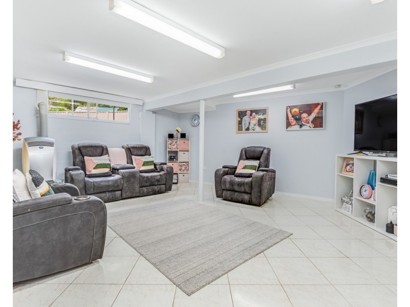 18 Tingira Crescent, Wyoming NSW 2250