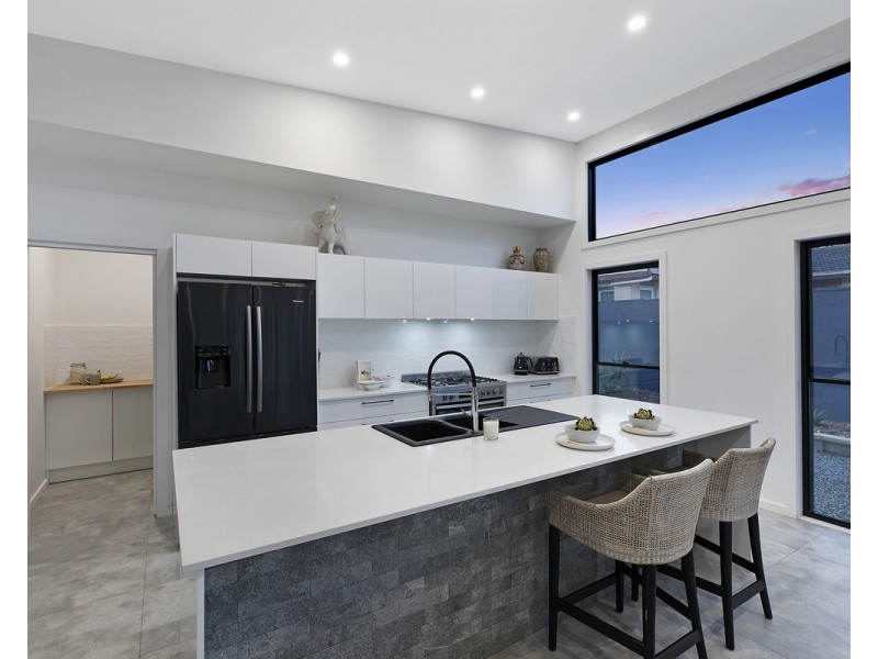 288 The Entrance Road, Erina NSW 2250