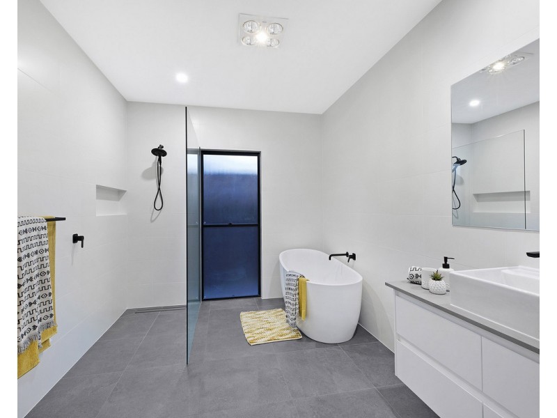 288 The Entrance Road, Erina NSW 2250