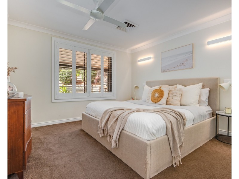 12 Calantha Drive, Wyoming NSW 2250