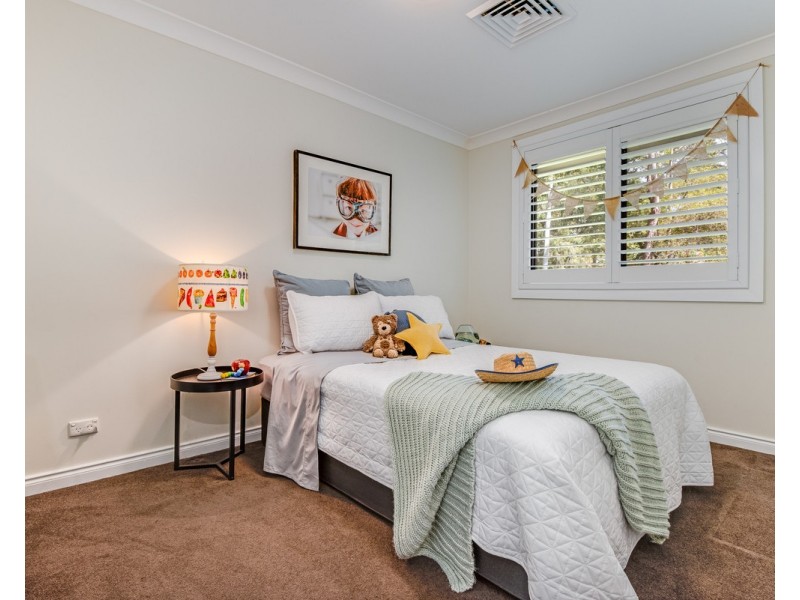 12 Calantha Drive, Wyoming NSW 2250