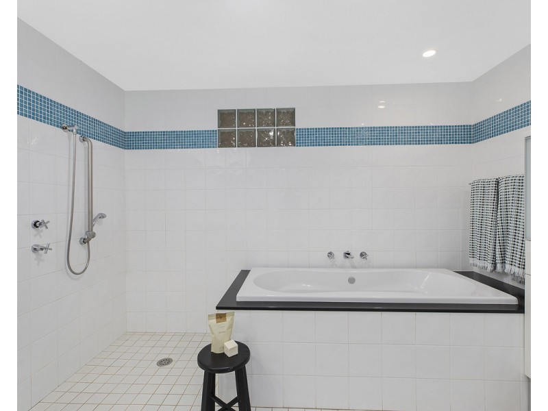 38 Taylor Road, Lisarow NSW 2250