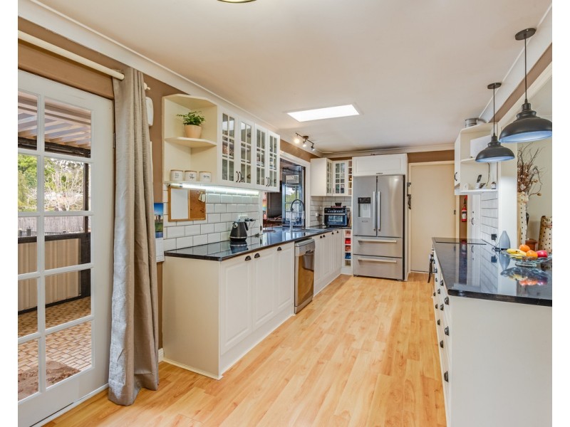 30 Valley View Road, Wyoming NSW 2250