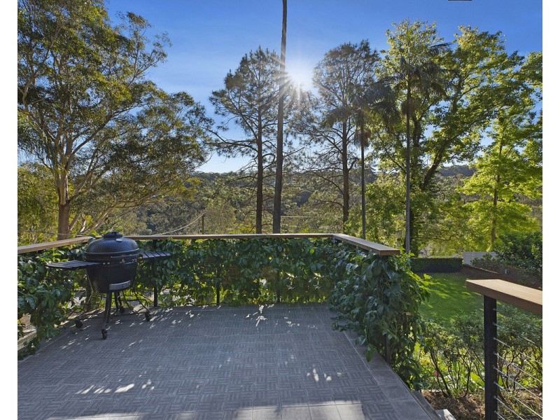 121 Lake Shore Drive, North Avoca NSW 2260