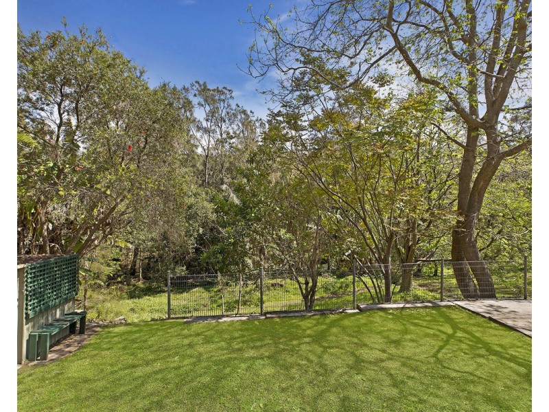 88 Lake Shore Drive, North Avoca NSW 2260