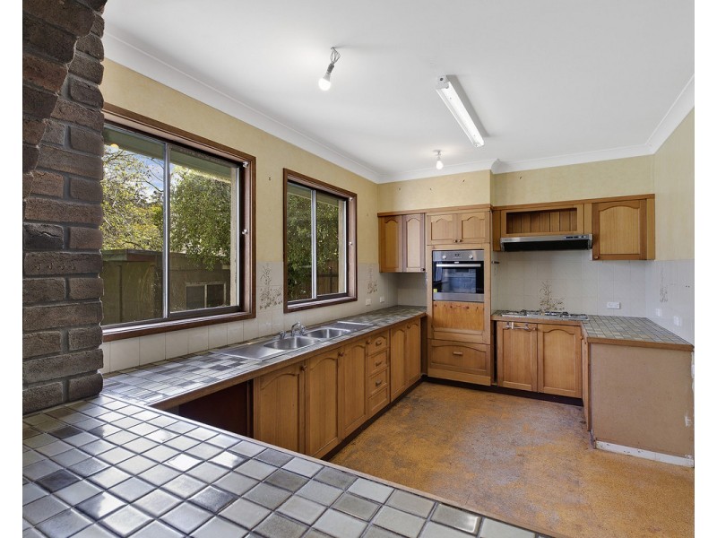 88 Lake Shore Drive, North Avoca NSW 2260