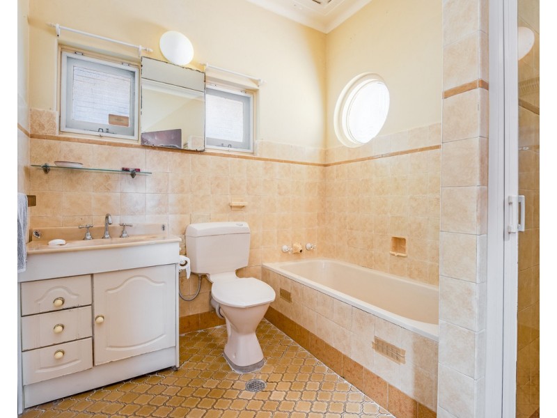 26 Kendall Street, Gosford NSW 2250