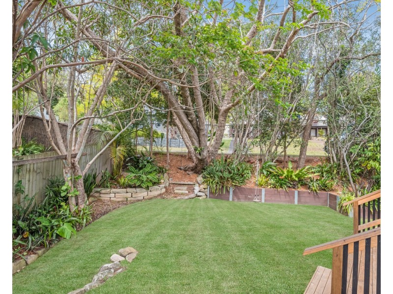 20 Maple Street, Wyoming NSW 2250