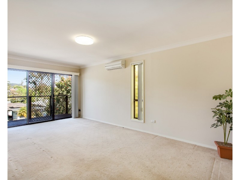 13 Walker Road, Wyoming NSW 2250