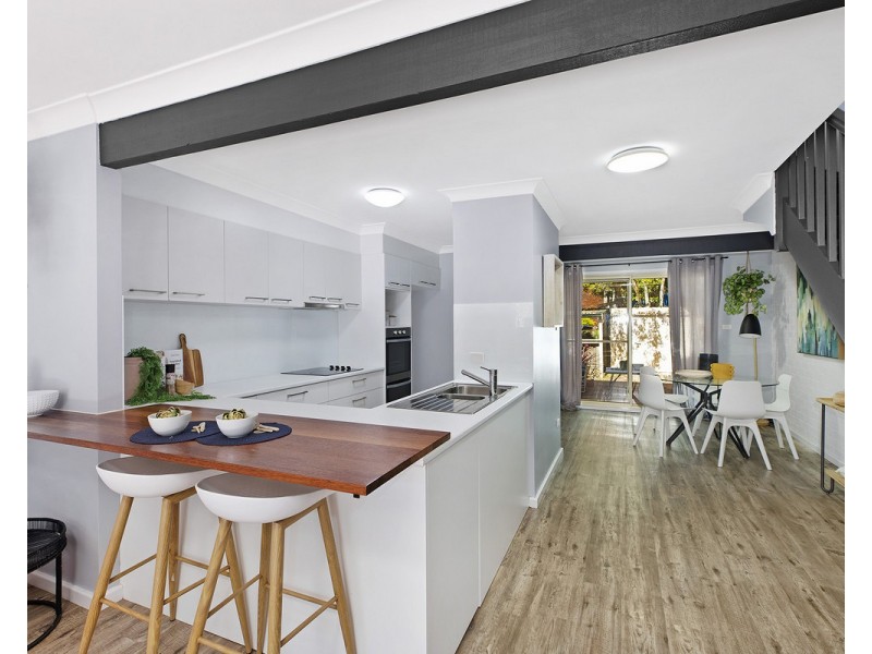 8/10 Albert Street, Ourimbah NSW 2258