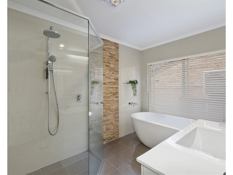 49 Woodview Avenue, Lisarow NSW 2250