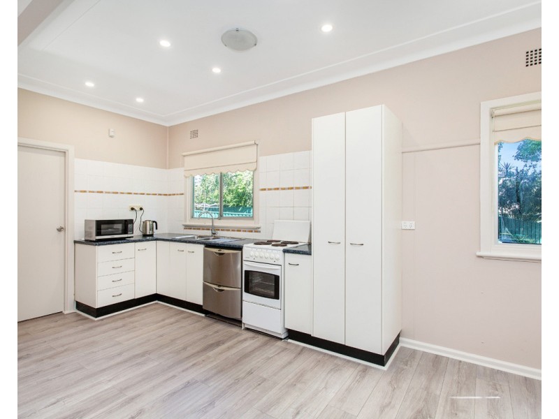 28 Dalton Street, Wyoming NSW 2250