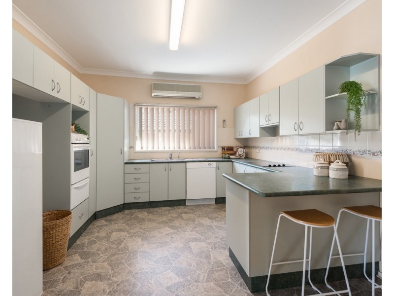 1 Lock Avenue, Springfield NSW 2250