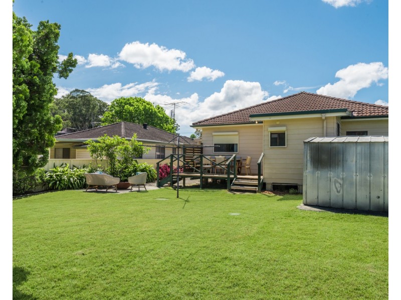 1 Lock Avenue, Springfield NSW 2250