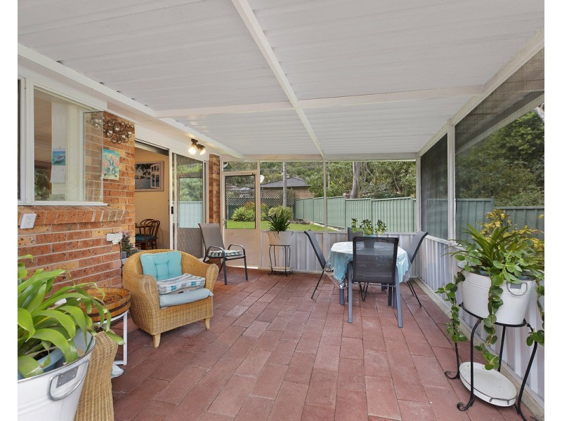 11 Ferntree Close, Wyoming NSW 2250