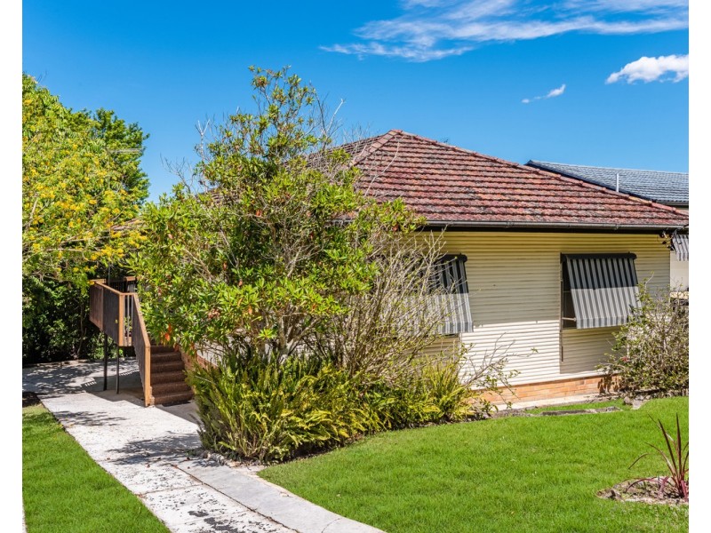 24 Headlam Parade, Springfield NSW 2250