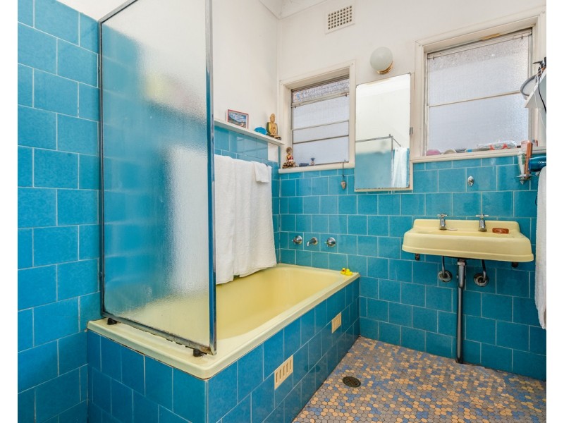 24 Headlam Parade, Springfield NSW 2250