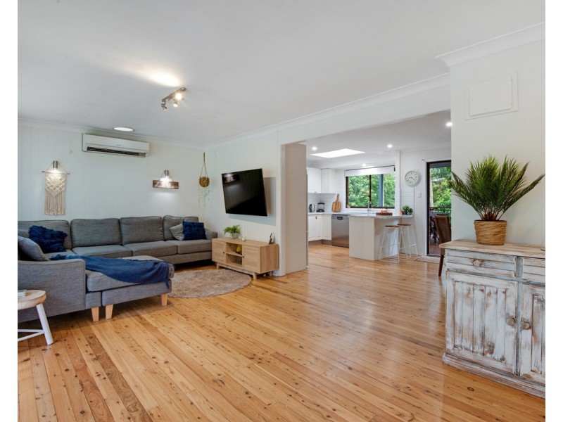 15 Blackbutt Street, Wyoming NSW 2250