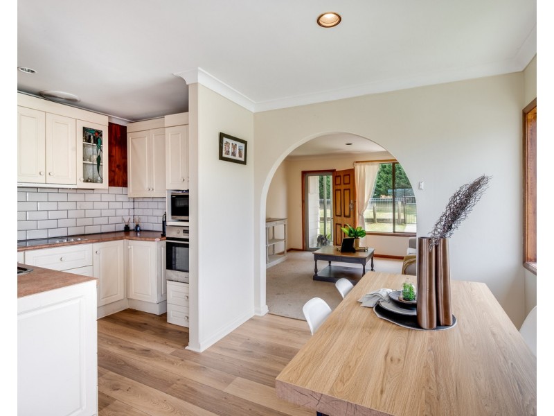 13 Cary Crescent, Springfield NSW 2250