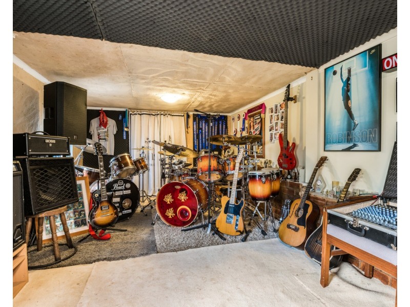 13 Cary Crescent, Springfield NSW 2250