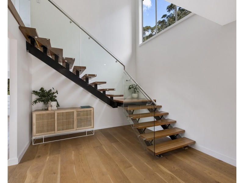 10 Hillside Road, Avoca Beach NSW 2251