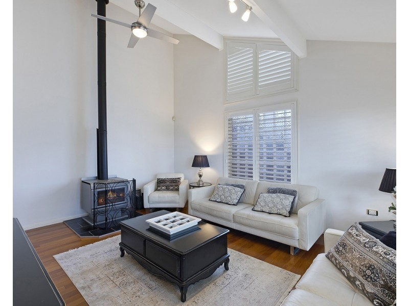 52 Woodview Avenue, Lisarow NSW 2250