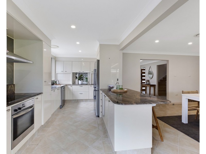 14 Dora Street, Lisarow NSW 2250