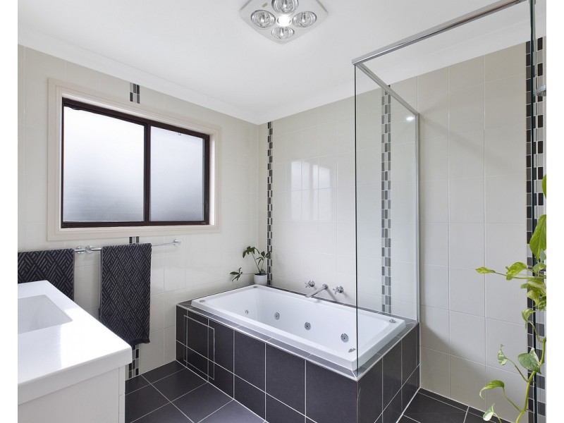 14 Dora Street, Lisarow NSW 2250