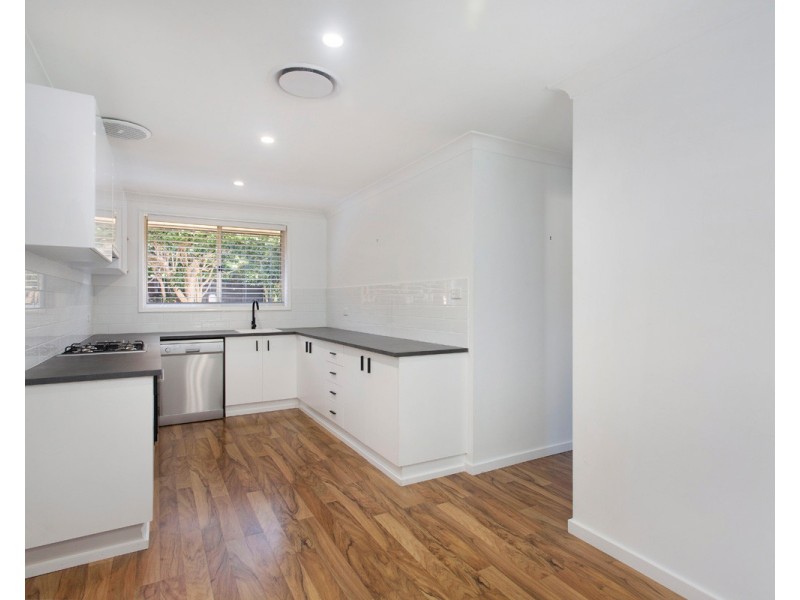 1/11 Eric Close, Narara NSW 2250