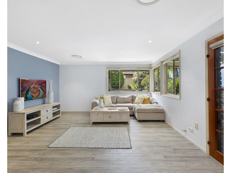 7 Ashburn Close, Lisarow NSW 2250