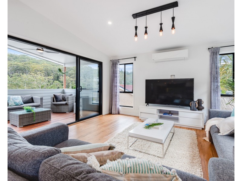 98 Chamberlain Road, Wyoming NSW 2250