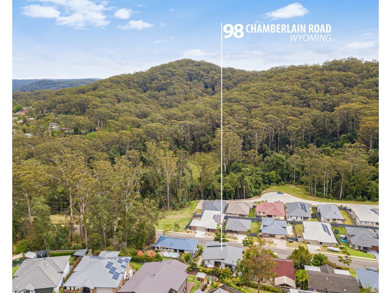98 Chamberlain Road, Wyoming NSW 2250