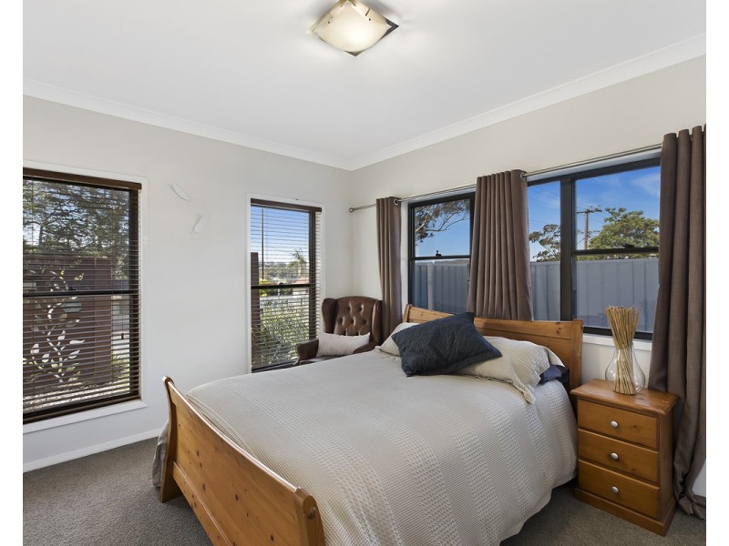 66 Newling Street, Lisarow NSW 2250