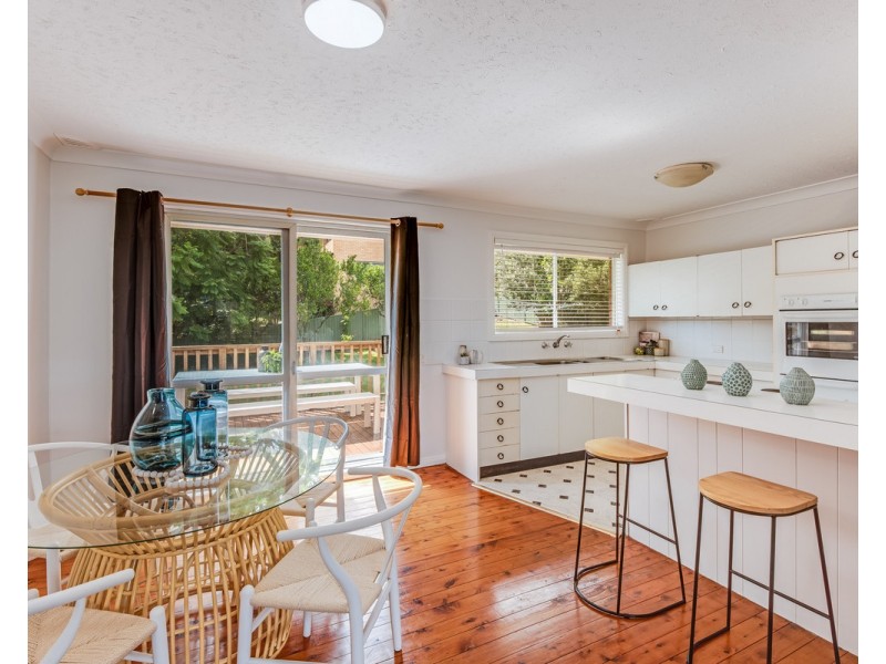 16 Maple Street, Wyoming NSW 2250