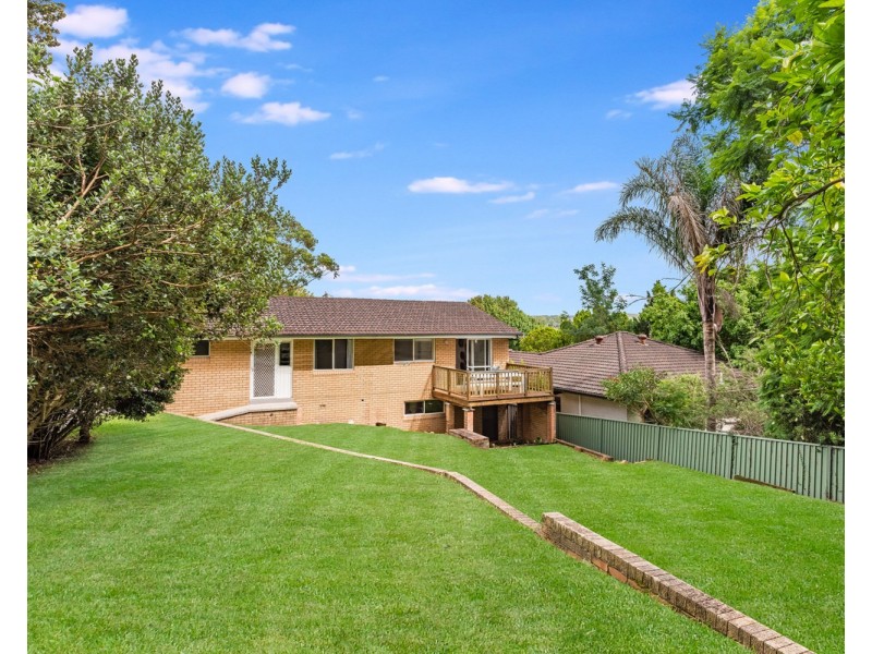 16 Maple Street, Wyoming NSW 2250