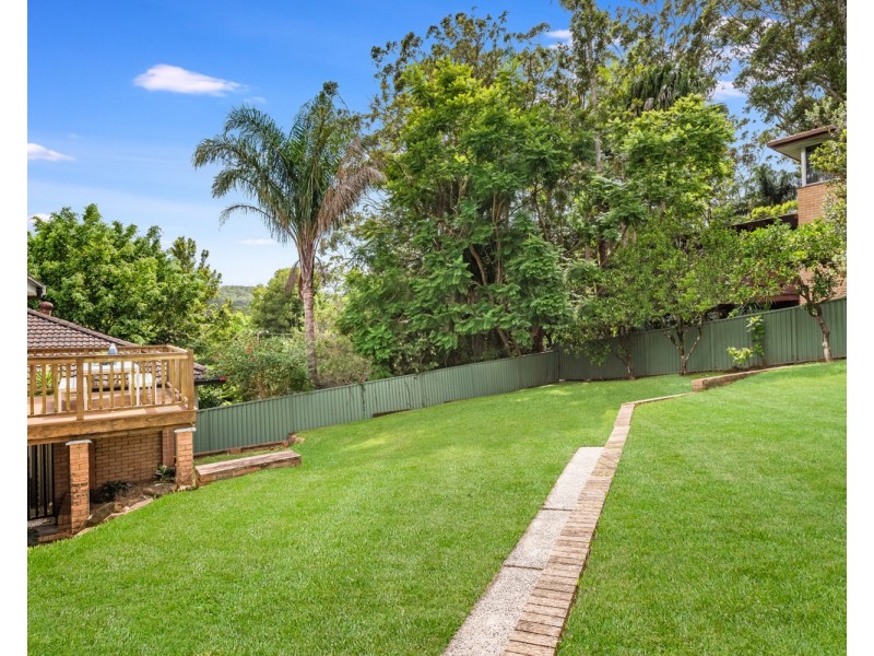 16 Maple Street, Wyoming NSW 2250