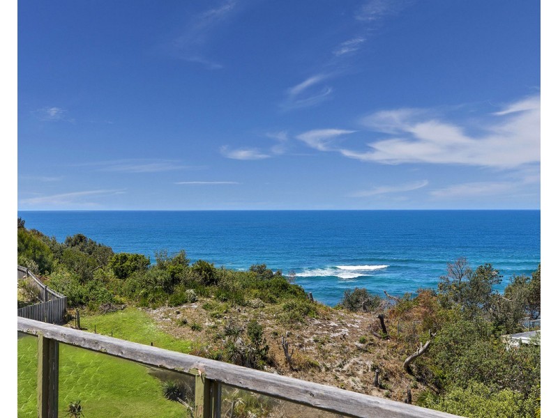 3 North Scenic Road, Forresters Beach NSW 2260
