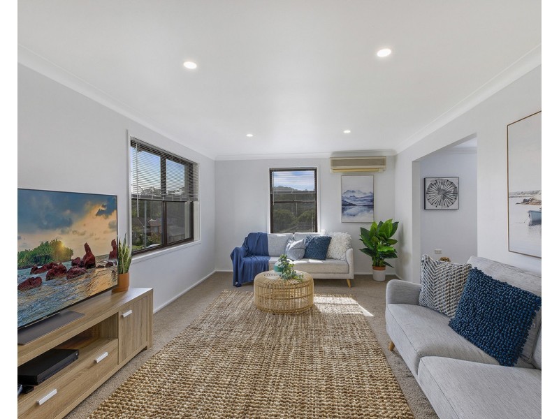 63 Crawford Crescent, Wyoming NSW 2250