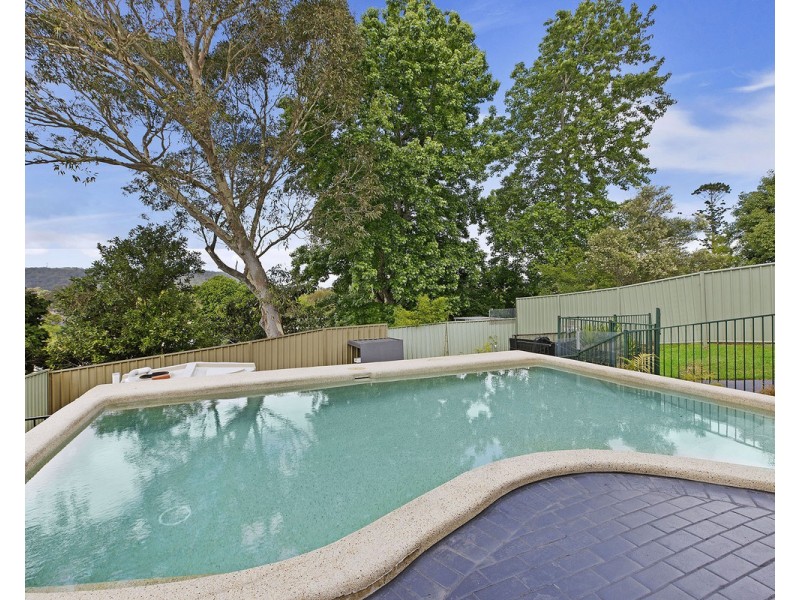 63 Crawford Crescent, Wyoming NSW 2250