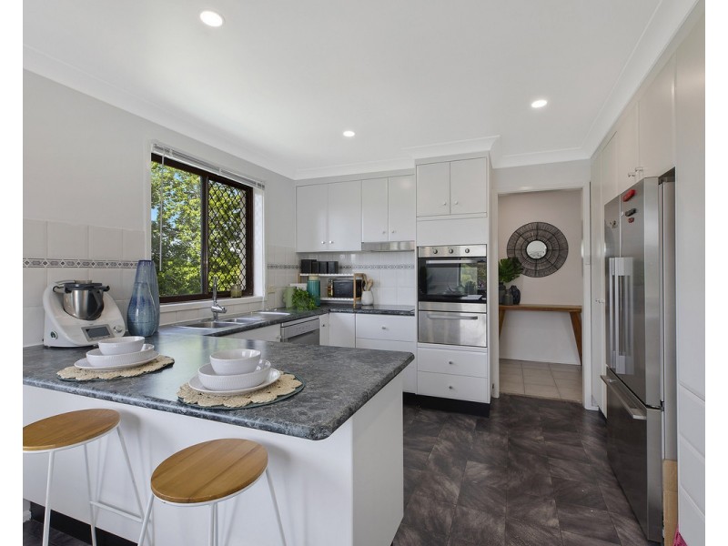 63 Crawford Crescent, Wyoming NSW 2250