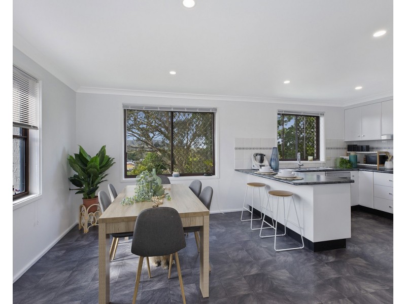 63 Crawford Crescent, Wyoming NSW 2250