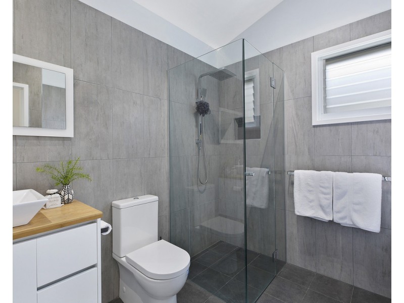 1 Elm Road, Niagara Park NSW 2250