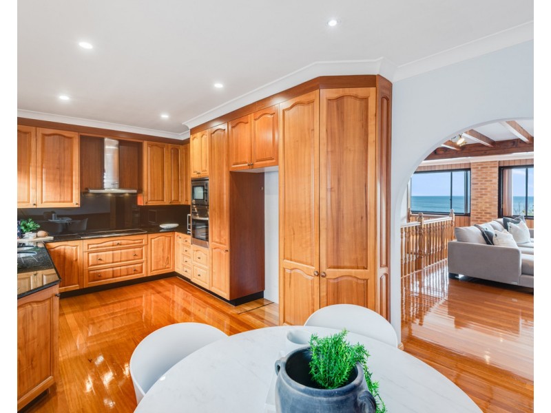 7 Munyana Street, Copacabana NSW 2251