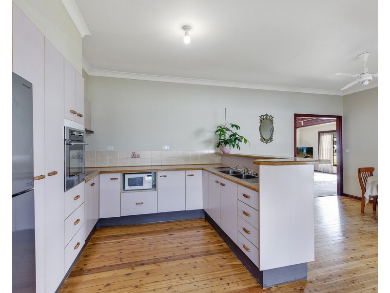 47 Hume Boulevard, Killarney Vale NSW 2261