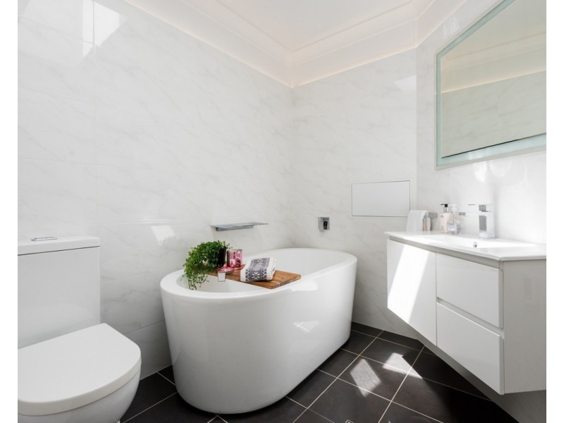 54 Beaumont Avenue, Wyoming NSW 2250